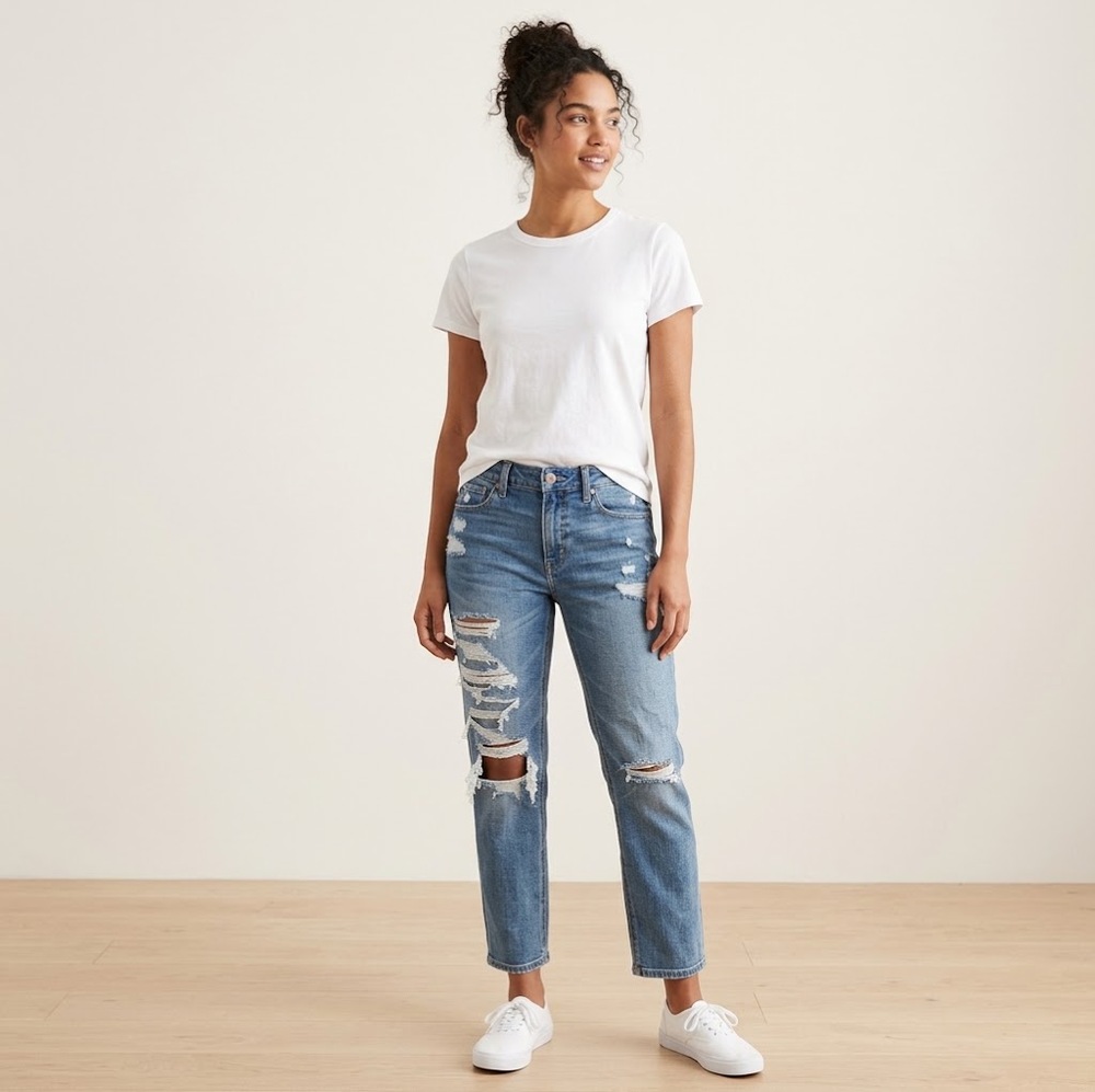 American Eagle Tomgirl Jeans Womens 10 Short Distressed Blue Button Fly EUC